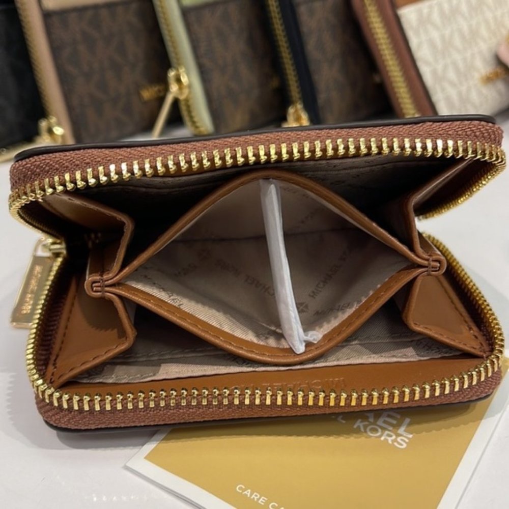 Michael Kors Jet Set Travel Medium Zip Around Card Case Brown - Picture 5 of 16